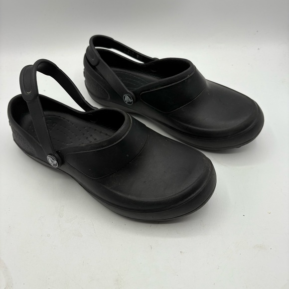 Crocs Black Work Clogs Slip Resistant Women’s Size 6 Worn w/ Flaw - Picture 1 of 7